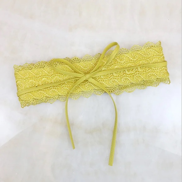 Faux Leather & Lace Waist Cinch - Picture 2 of 6